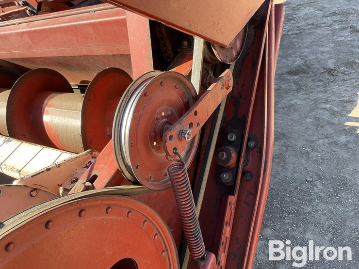 hesston-6550-image-12