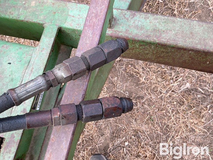 john-deere-200-image-12