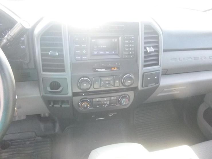 2018-ford-f550-image-11