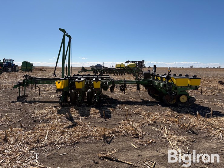 john-deere-7200-image-8