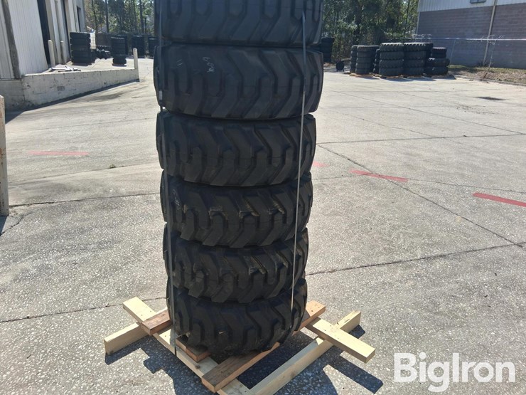 extremelift-10-16.5-tires-&-rims-image-2