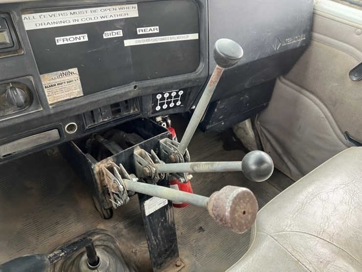 2000-international-4700-image-33