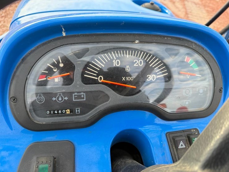 new-holland-tc29d-image-47