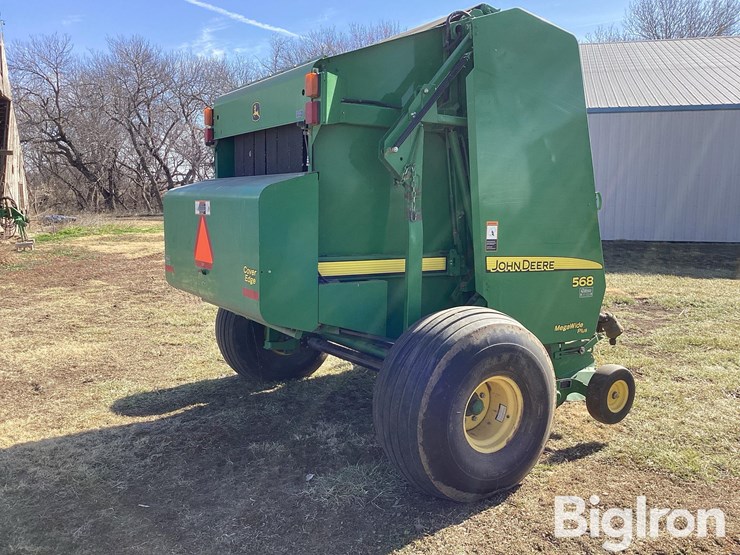 2010-john-deere-568-image-5