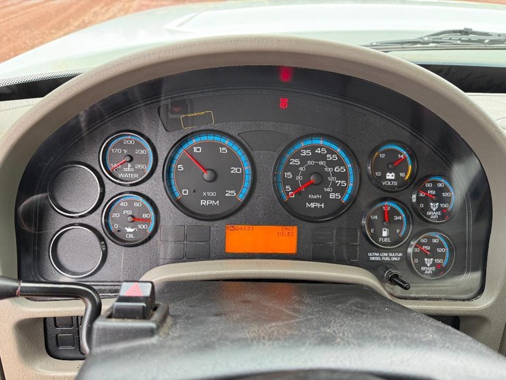 international-7600-image-69