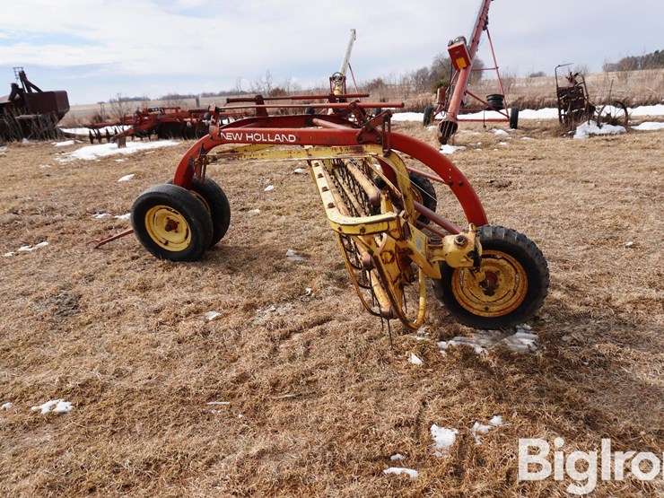 new-holland-258-image-8