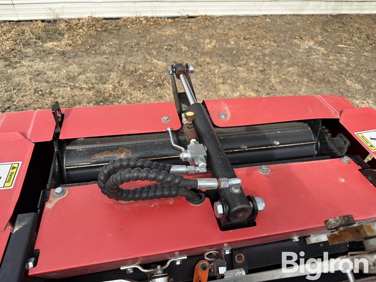 2022-ibex-tx31t-round-baler-image-13