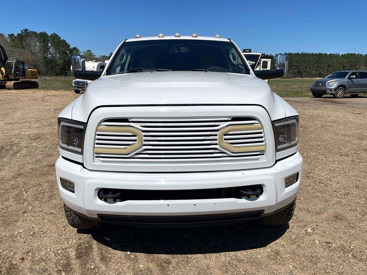 2010-dodge-ram-3500-image-5