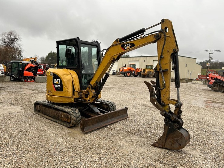 caterpillar-303-image-6