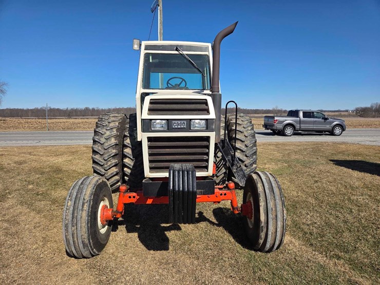 case-2290-tractor-image-9