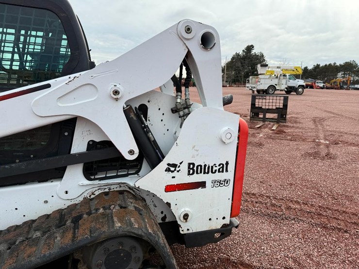 bobcat-t650-image-12