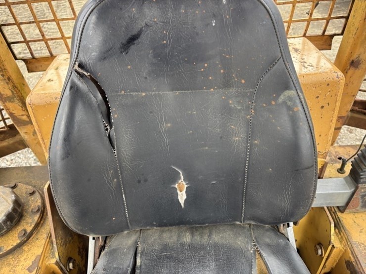 1991-dresser-td8g-image-28