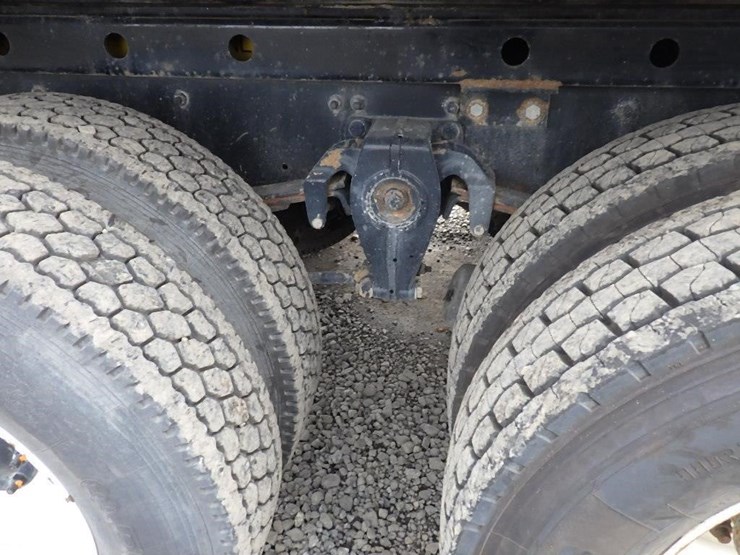 2018-freightliner-m2-15'-t/a-dump-truck-image-25