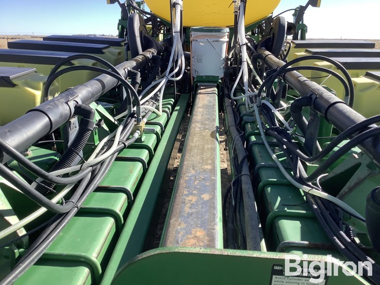 john-deere-1770-image-17