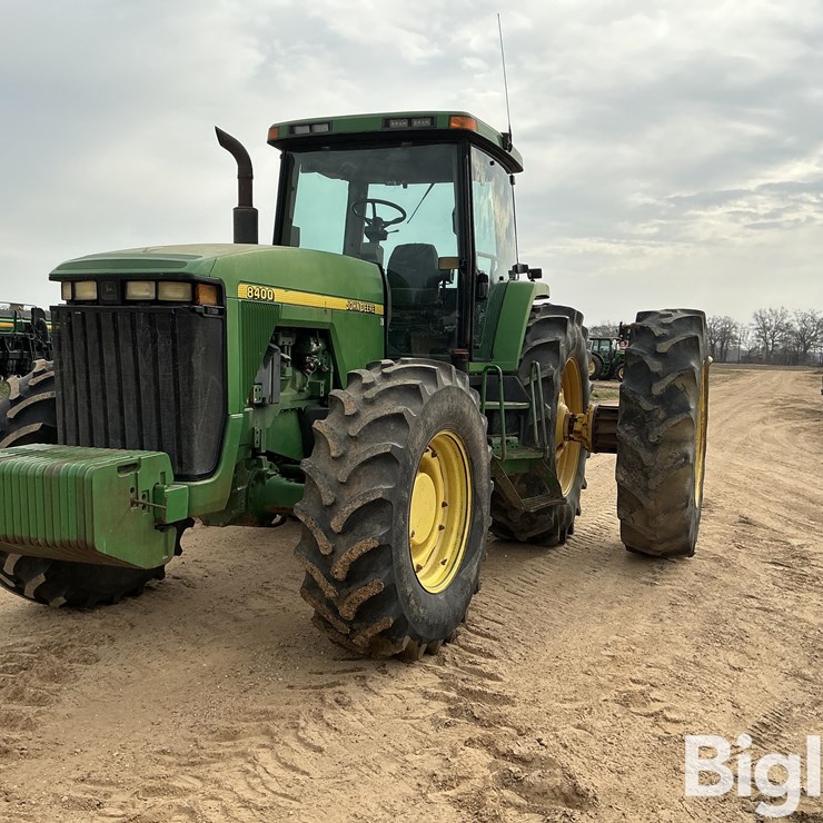 JOHN DEERE 8400