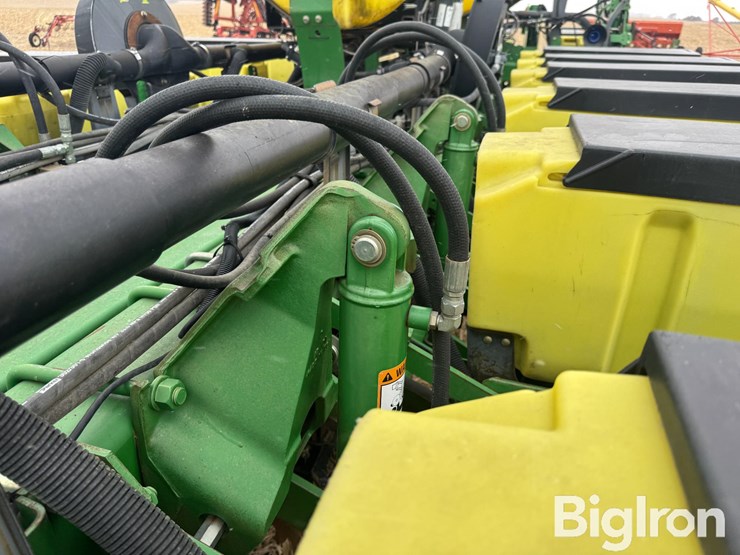 john-deere-1770nt-image-17