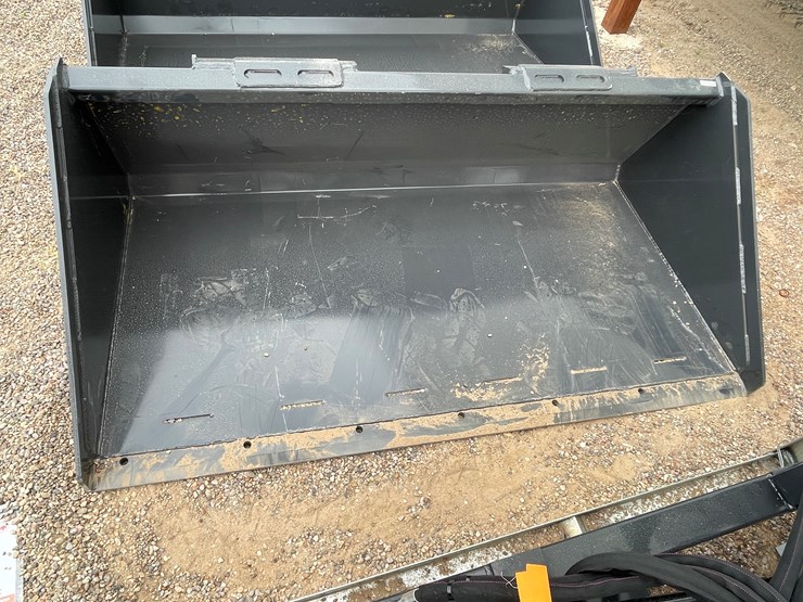 #4325-•-unused-2026-wolverine-skid-steer-track-duty-bucket-attachments-image-1