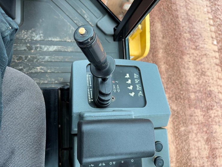 caterpillar-cs-563e-image-55