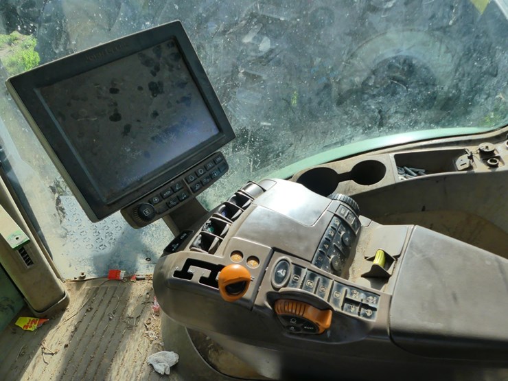 john-deere-8320r-image-14