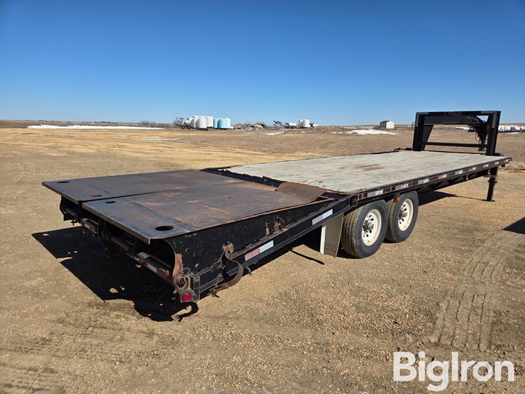 2008-titan-trailer-image-5