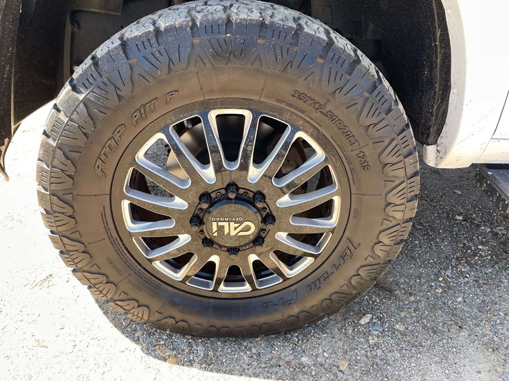 2010-dodge-ram-3500-image-19