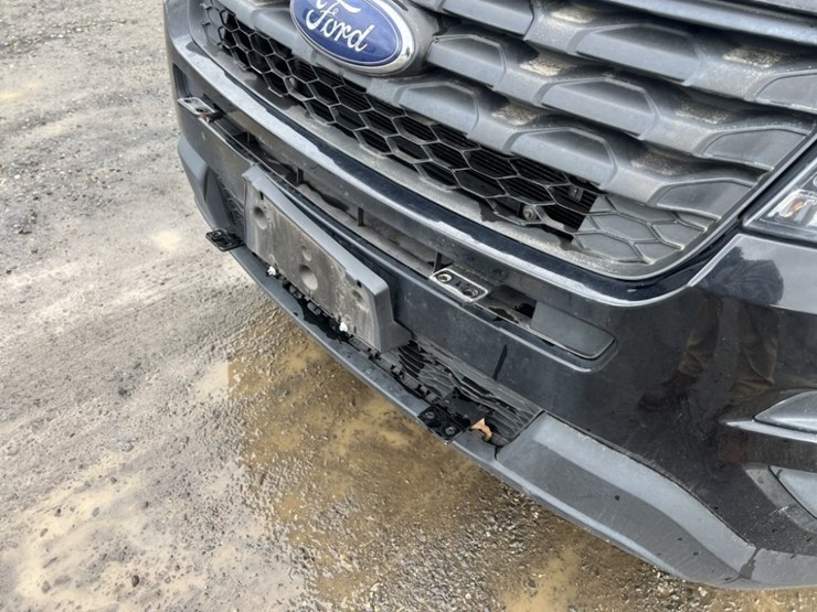 2018-ford-explorer-image-15