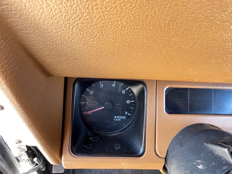 1994-jeep-wrangler-image-28