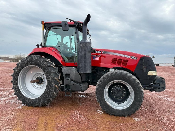 case-ih-magnum-180-image-3