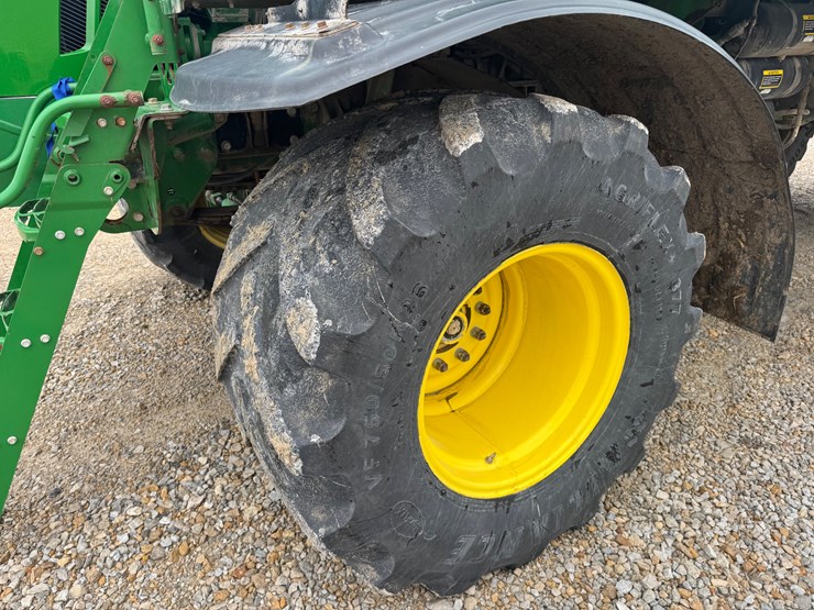 2019-john-deere-f4365-image-12
