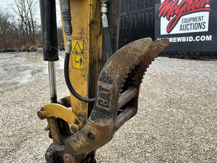 caterpillar-303-image-9