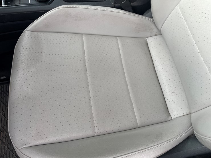 2019-volkswagen-tiguan-se-image-61