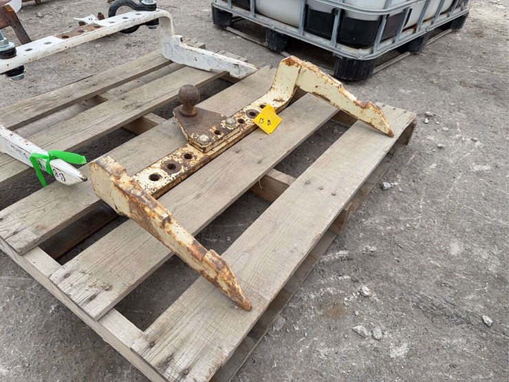 (2)-international-fast-hitch-image-8