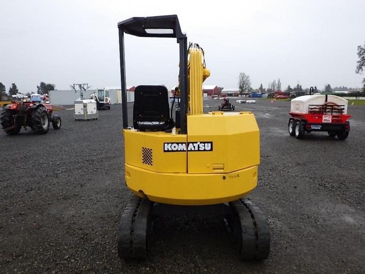 komatsu-pc28uu-image-5