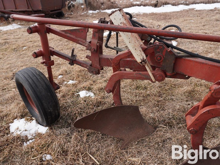 international-710-image-15