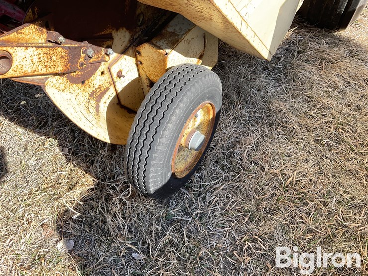 new-holland-852-image-20