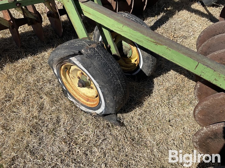 john-deere-17-image-13