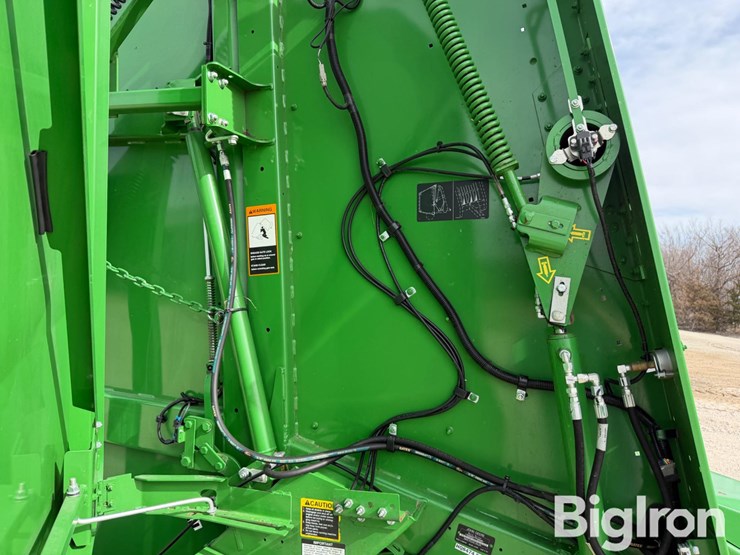 2023-john-deere-560m-image-20