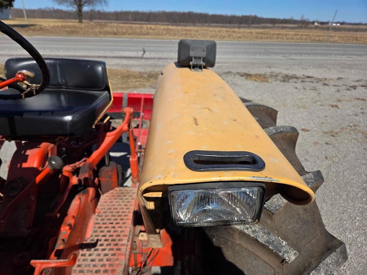 case-730-tractor-image-35