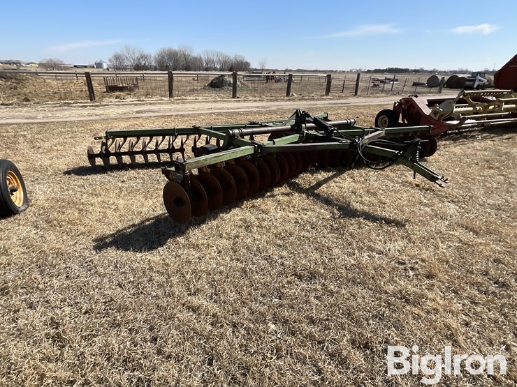 john-deere-17-image-3