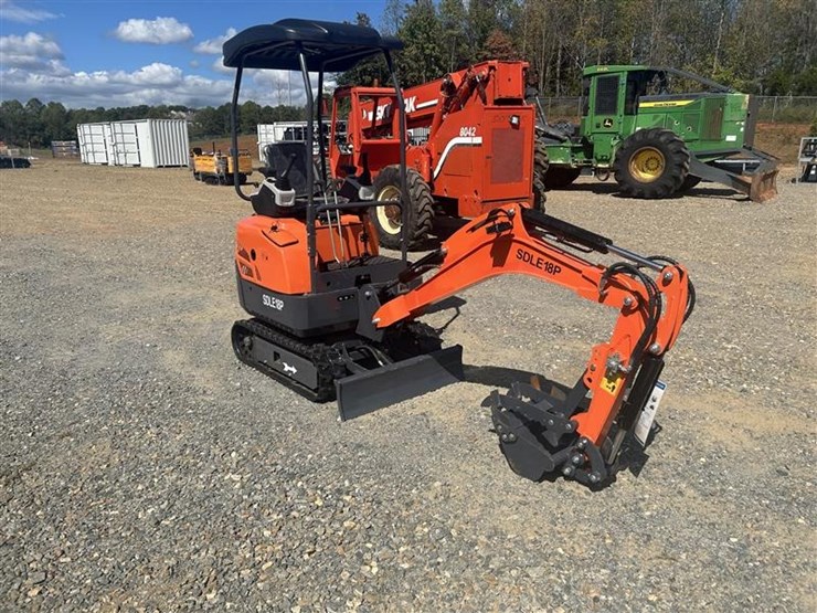 #1219-•-unused-sdle18p-mini-excavator-image-6