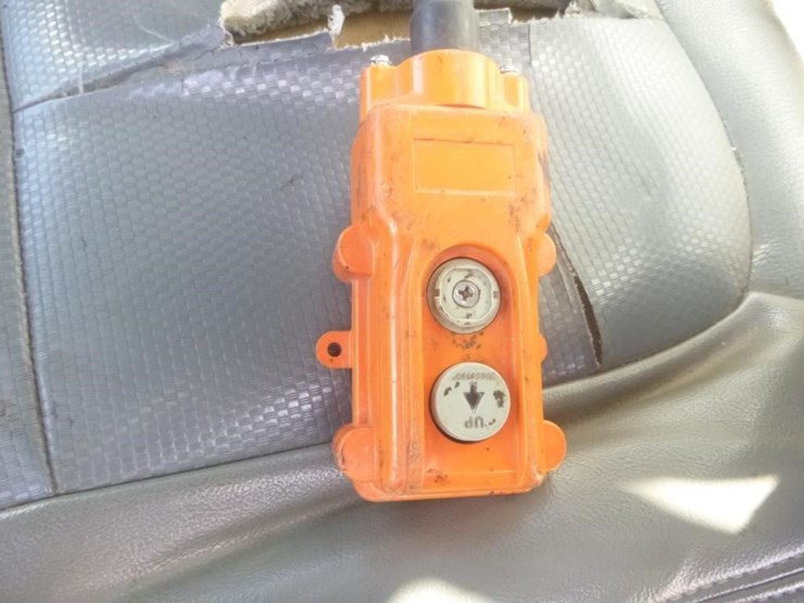 2012-ford-f550-image-6