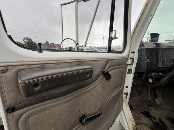 2000-international-4700-image-26