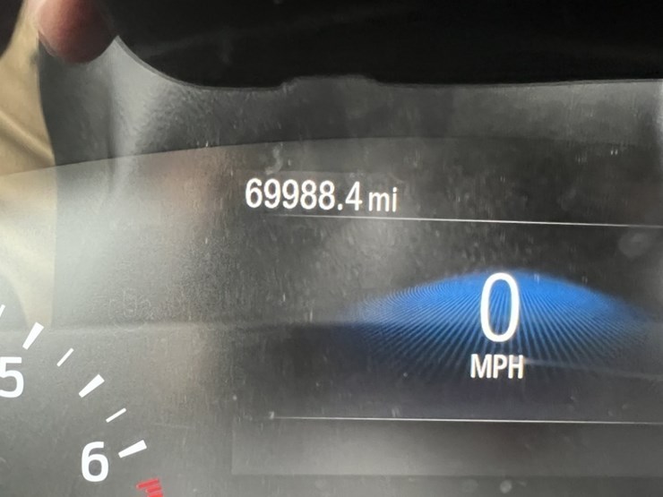 2020-ford-explorer-image-26