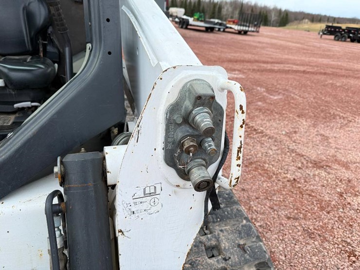 bobcat-t750-image-19