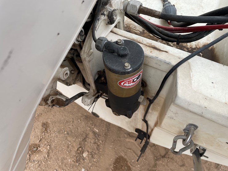 #4331-•-bayliner-boat-and-trailer-(titles-in-delay)-image-58