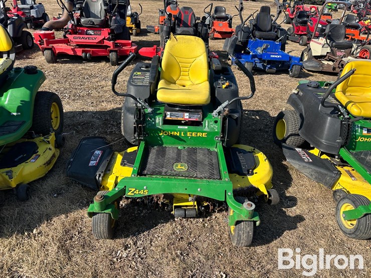 2008-john-deere-z445-image-2