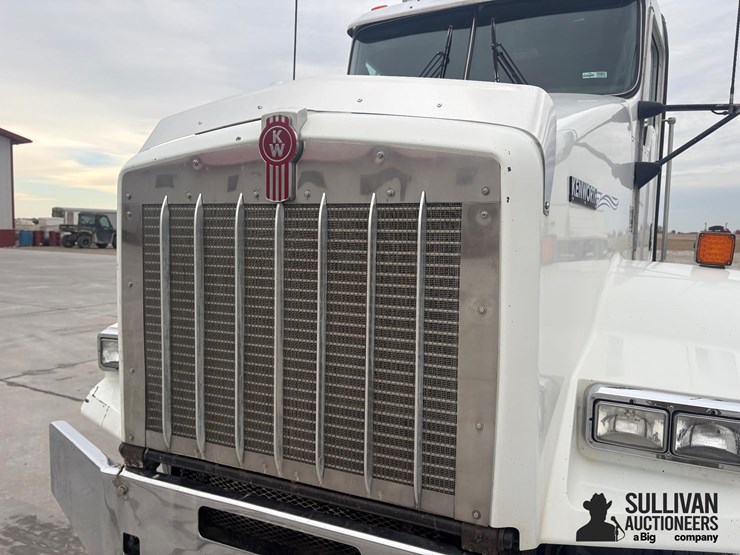 2009-kenworth-t800-image-10