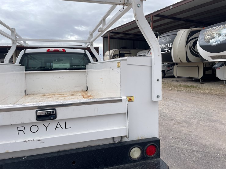 2015-chevrolet-silverado-2500-image-41