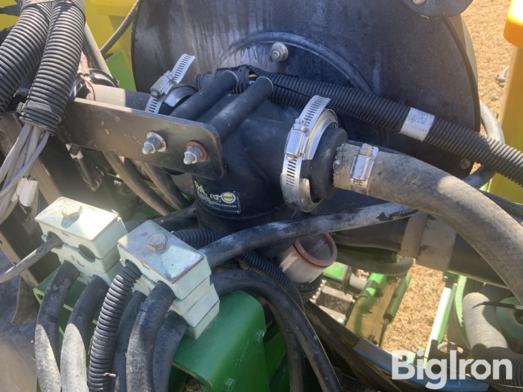 john-deere-1700-image-13