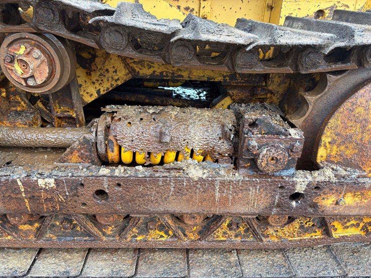 1982-deere-450cc-image-23